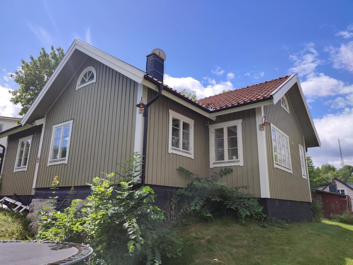 Villa I Norrtaelje Exterior photo
